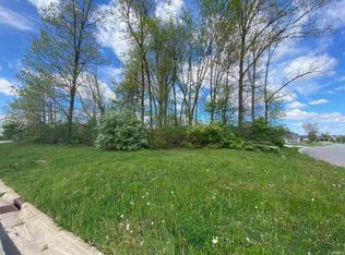 8204 Shady Lake Dr, Fort Wayne, IN