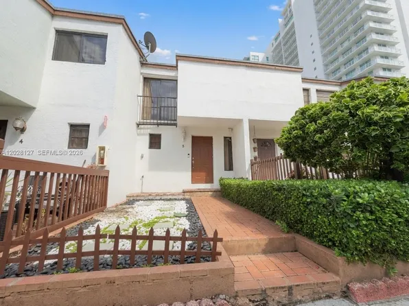 1901 NW South River Dr APT 5A, Miami, FL 33125