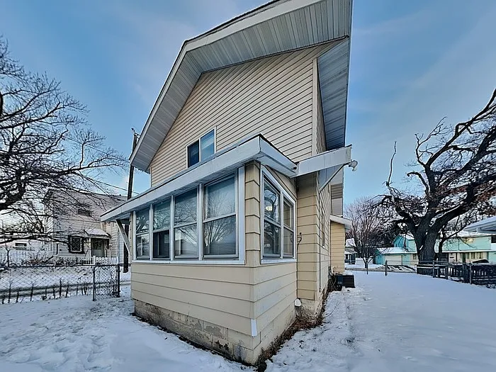 891 Hazelwood St — Photo 18