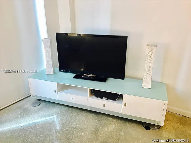 253 NE 2nd St #312 — Photo 6