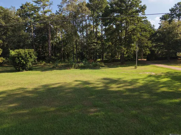 99 Julia Ln, Woodville, MS 39669