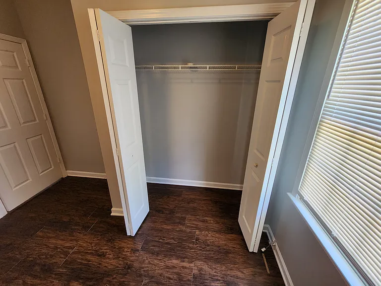 901 Hall St NW #B — Photo 11