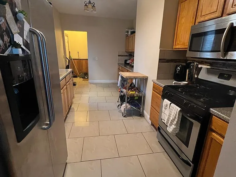 143 Stewart St — Photo 24