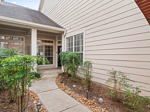 4th image of 103 S Piper Trce