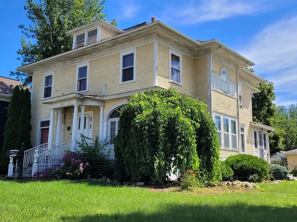 403 N Frederick Ave, Oelwein, IA 50662