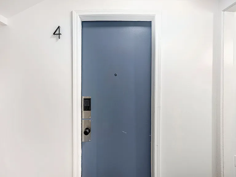 37 Gold Ave NW #4 — Photo 18