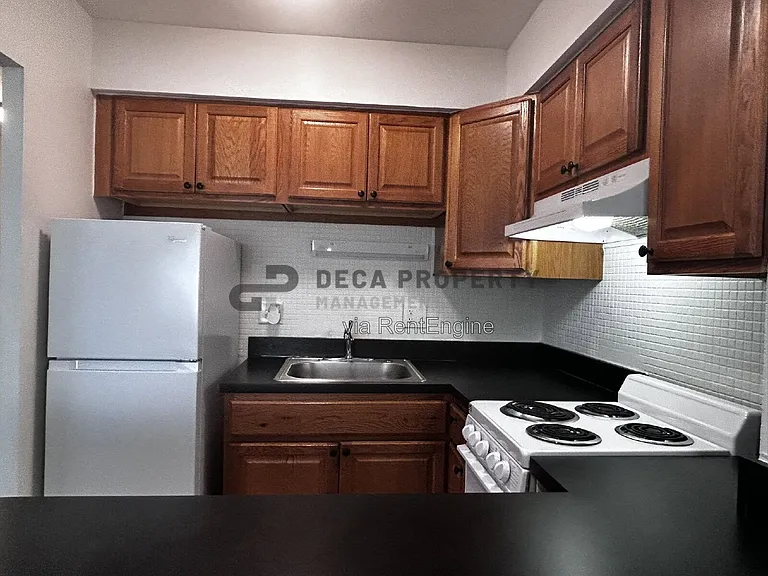 4020 Lindell Blvd #215 — Photo 15