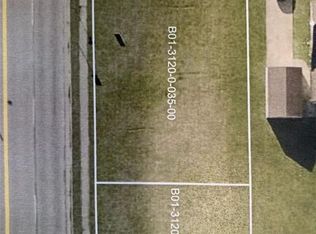 326 W Sessions Ave, Defiance, OH 43512