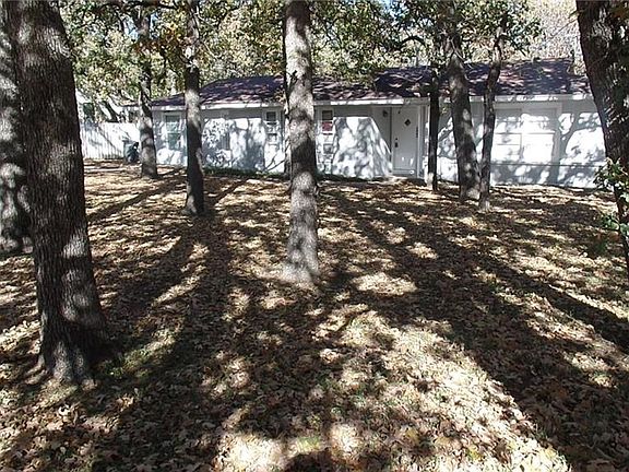 3rd image of 6403 Forest Hill Dr