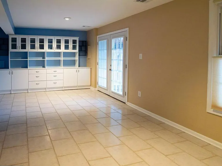 727 Herndon Woods Ct — Photo 26