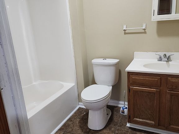 5th image of 234 Bellevue Ave #A