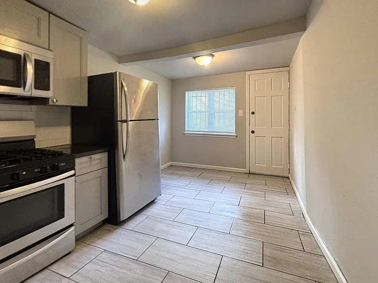 5515 Ludlow St — Photo 11