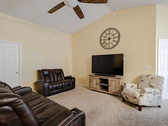 5th image of 1609 Galvin Ave