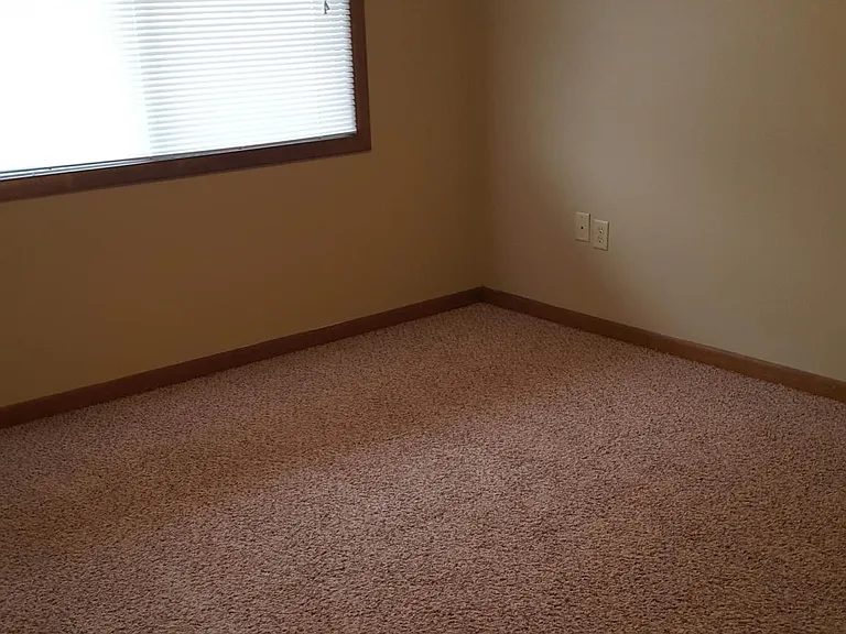 2759 Ventura Dr — Photo 7