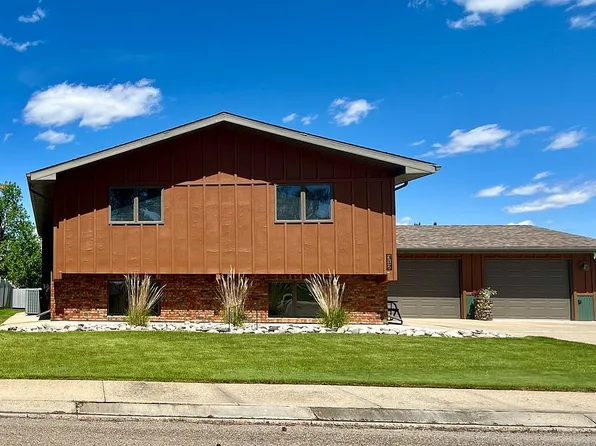 312 Georgetown Dr, Glendive, MT 59330