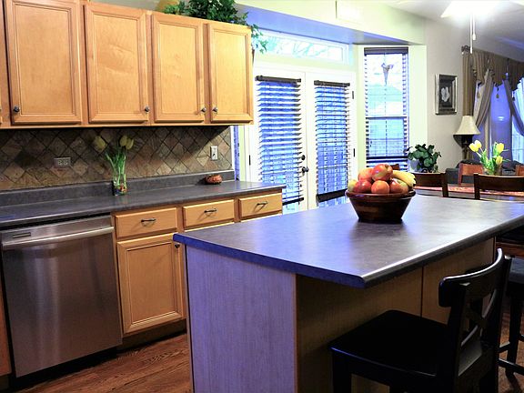 Large island with seating