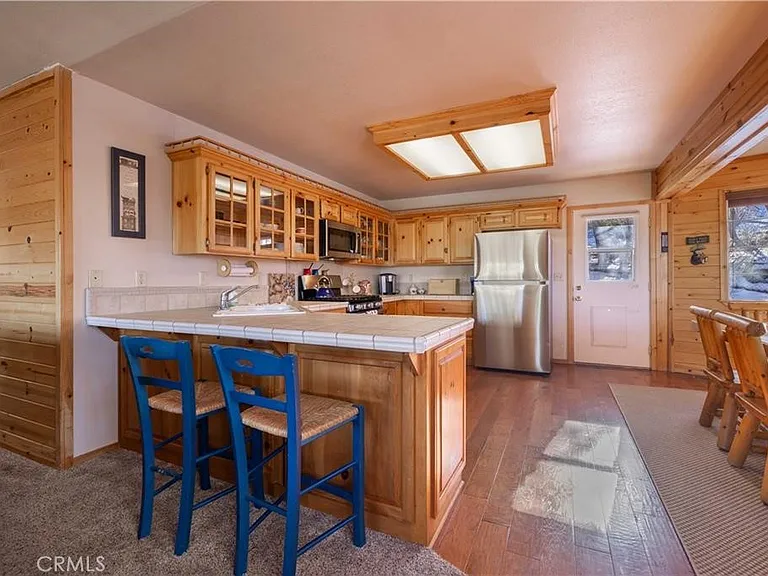 479 Villa Grove Ave — Photo 12