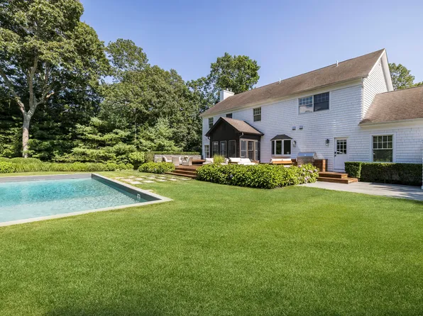 7 Sachems Path, Wainscott, NY 11975