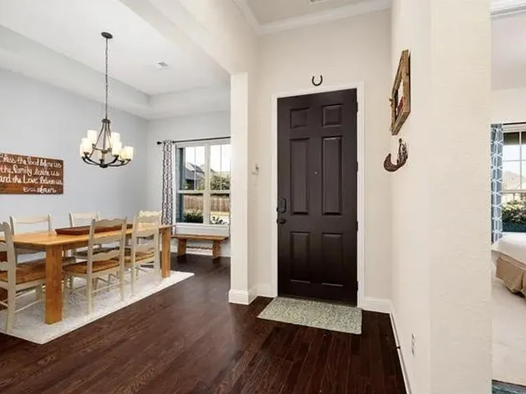 1005 Benbrook Trl — Photo 4