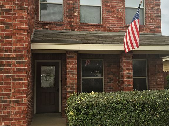 2nd image of 1816 Aransas Pass Dr
