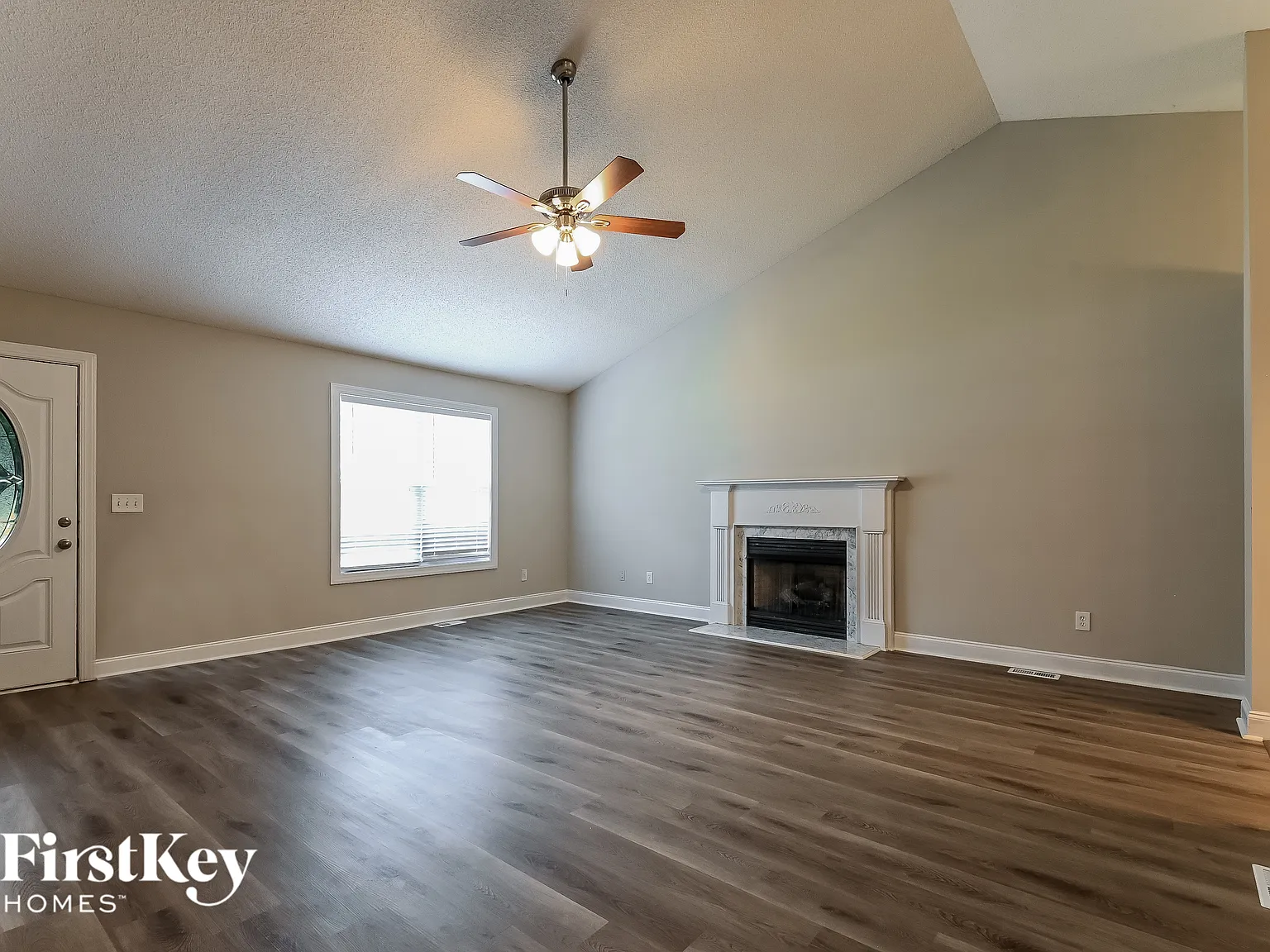 3 bed, 2.0 bath, 1431 sqft, $2,095 — Photo 3