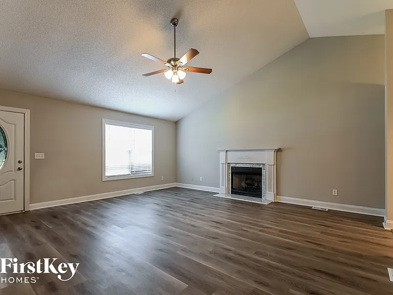 101 Ayden Dr — Photo 3