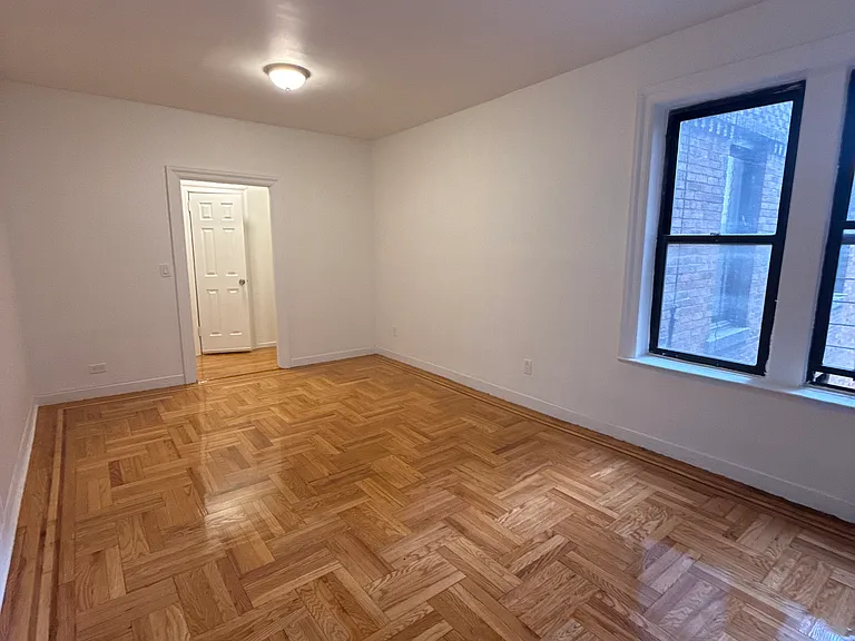 3165 Decatur Ave #3 — Photo 7