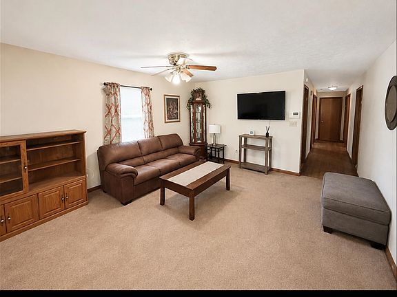 4th image of 2401 10th Ave