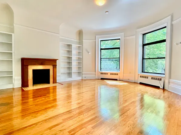 84 Riverside Drive image 1 of 8