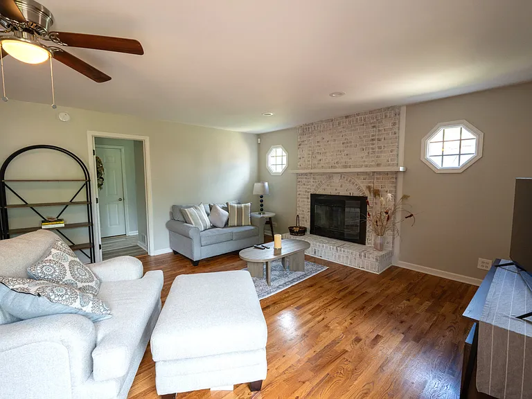 17011 Danielle Ct — Photo 7