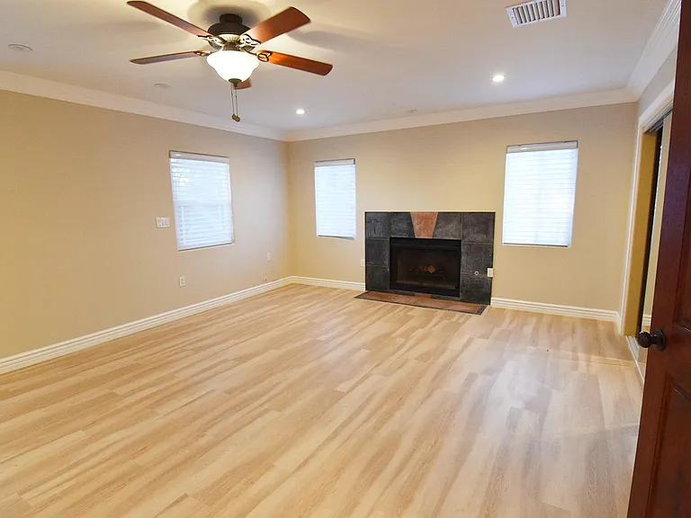 17339 Plummer St — Photo 16