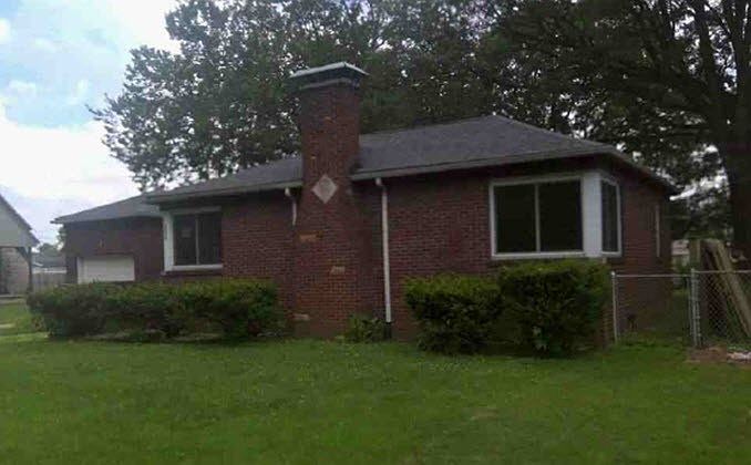 1st image of 2804 Grand Ave