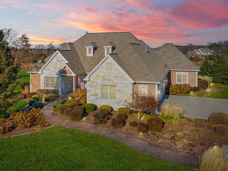1st image of 11810 Hidden Valley Dr