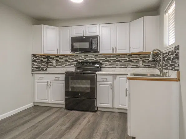 PER880, 880 N Pershing St #3, Mount Angel, OR 97362
