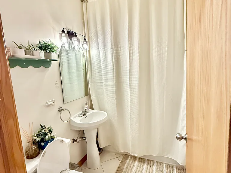 2136 W Monroe St #404 — Photo 19
