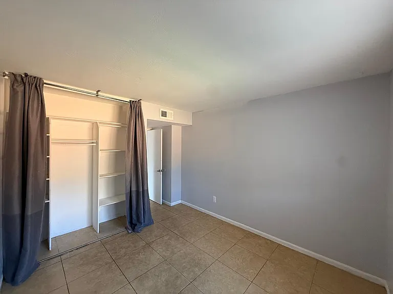 126 W Loma Vista Dr #101 — Photo 7