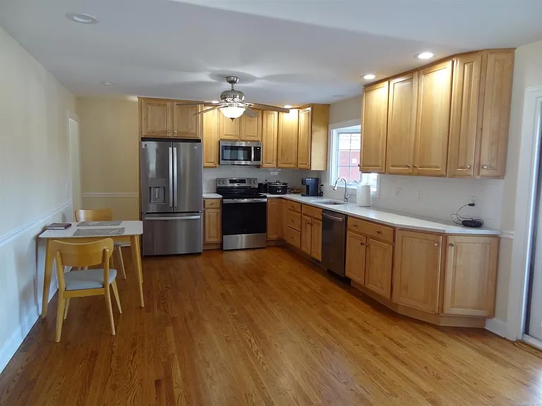 128 Center Rd — Photo 5