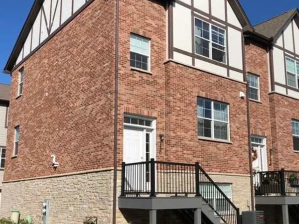 150 S Myrtle Ave, Villa Park, IL 60181