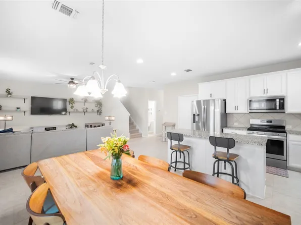 263 Beechnut Dr, Buda, TX 78610