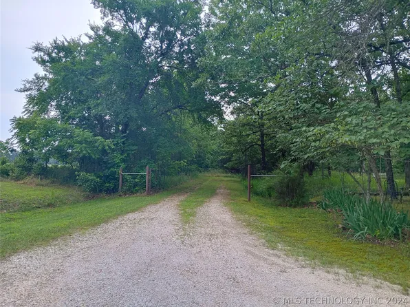 9000 E 153rd St S, Webbers Falls, OK 74470