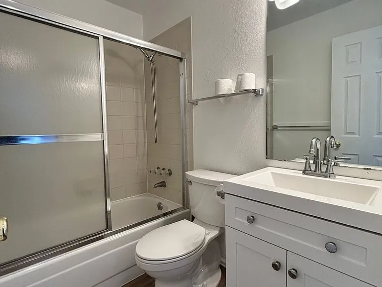 3045 Kings Ridge Blvd #1 — Photo 15