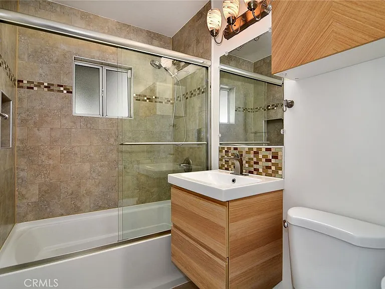 5352 Geyser Ave — Photo 11