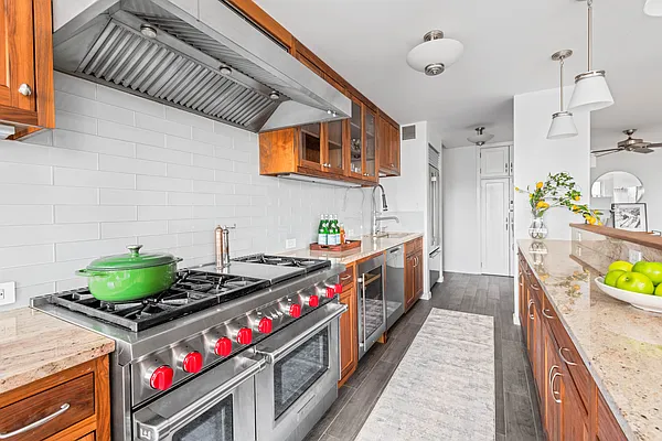 Sold by Keller Williams NYC | media 8