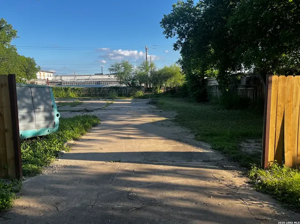 126 MONTICELLO CT LOT 3 & 4, San Antonio, TX 78223