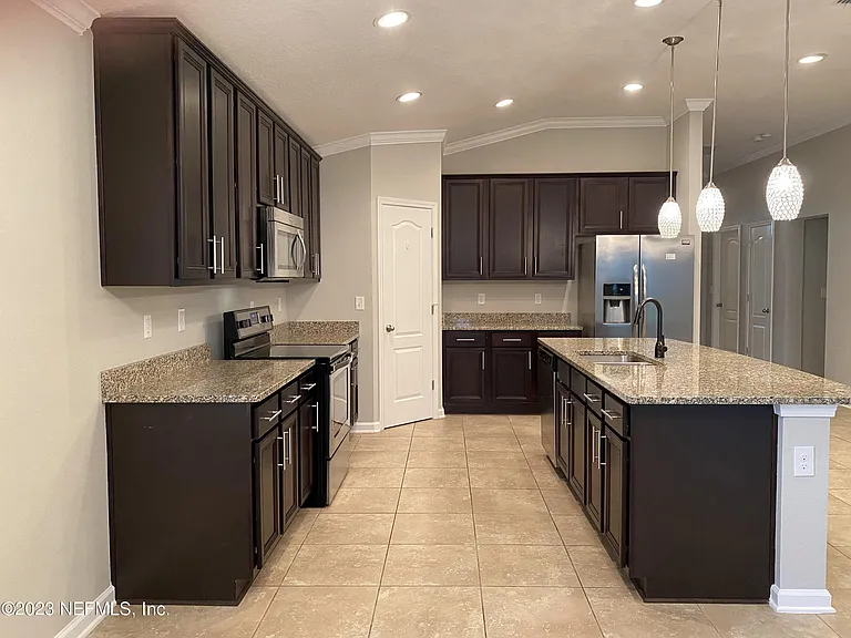 1892 High Prairie Ln — Photo 11