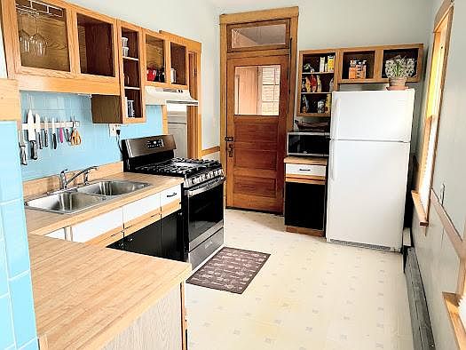 5th image of 418 S Elmwood Ave Floor 2