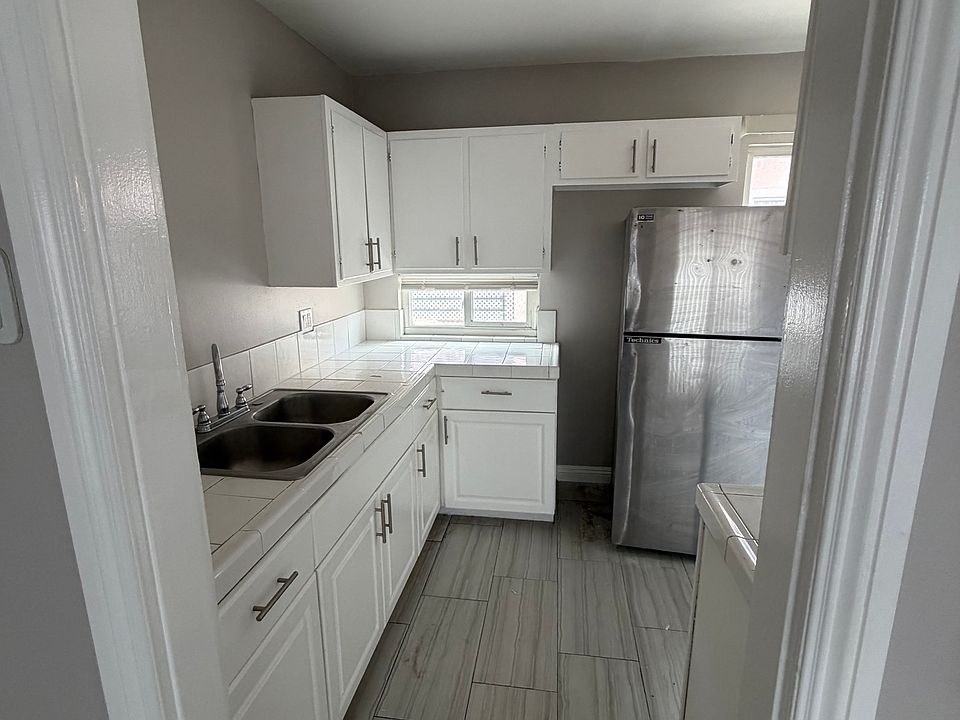 1st image of 829 S Taylor Ave #9
