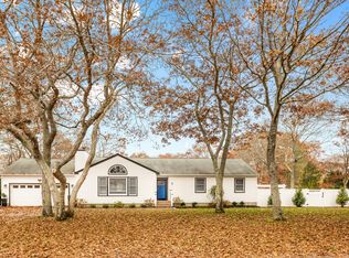 5 Oak Tree Ln, Hampton Bays, NY 11946