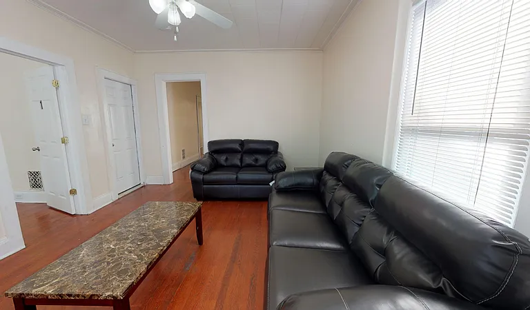 1318 Madison St — Photo 2