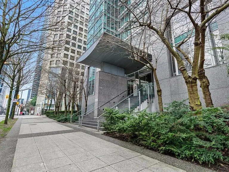 1200 Georgia St W #2303 — Photo 2
